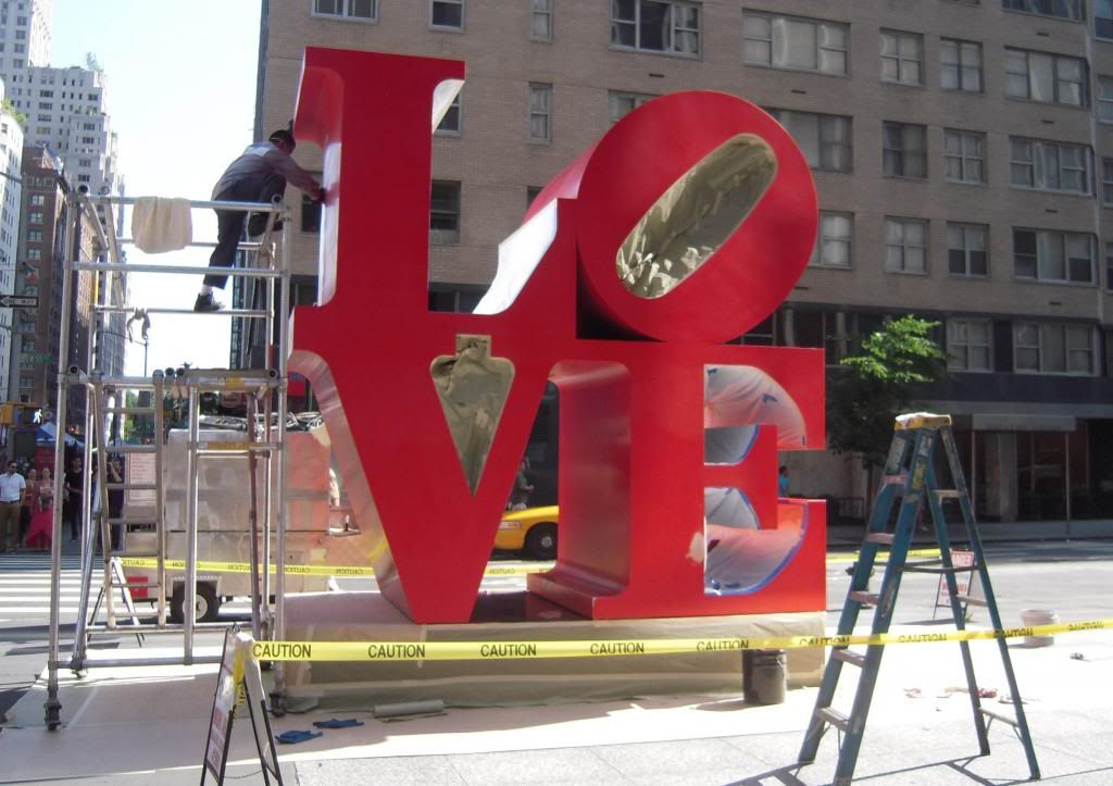 Pineapple Dazzle New York Love Sculpture