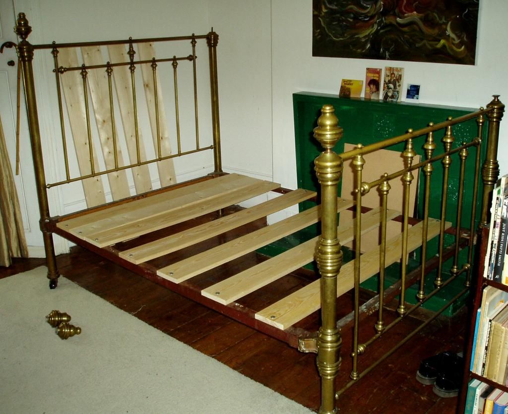Victorian Antique Vintage Brass and Iron Bedstead Standard Double Bed