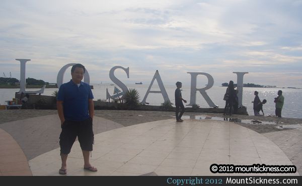 Me at Losari Beach Makasar Me at Losari Beach Makasar