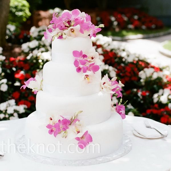  photo Pink-Wedding-Cakes_19_zps3f94dee7.jpg