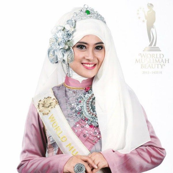  photo R_A_NinaSeptianiHadiputriKardjonoPemenangTheWorldMuslimahBeauty2012_zps1f916333.jpg