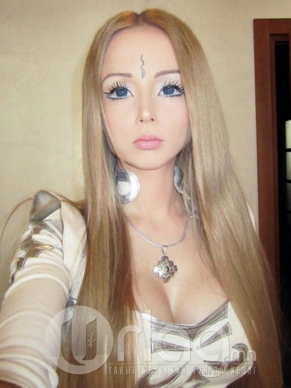  photo valeria-lukyanova-00_zpsb6a3bb71.jpg