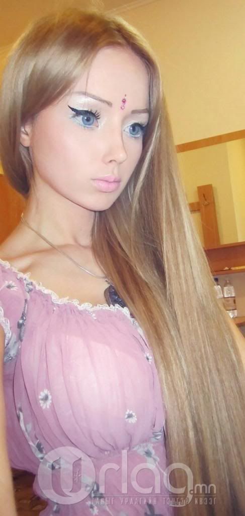  photo valeria-lukyanova-01_zps8d4f2270.jpg