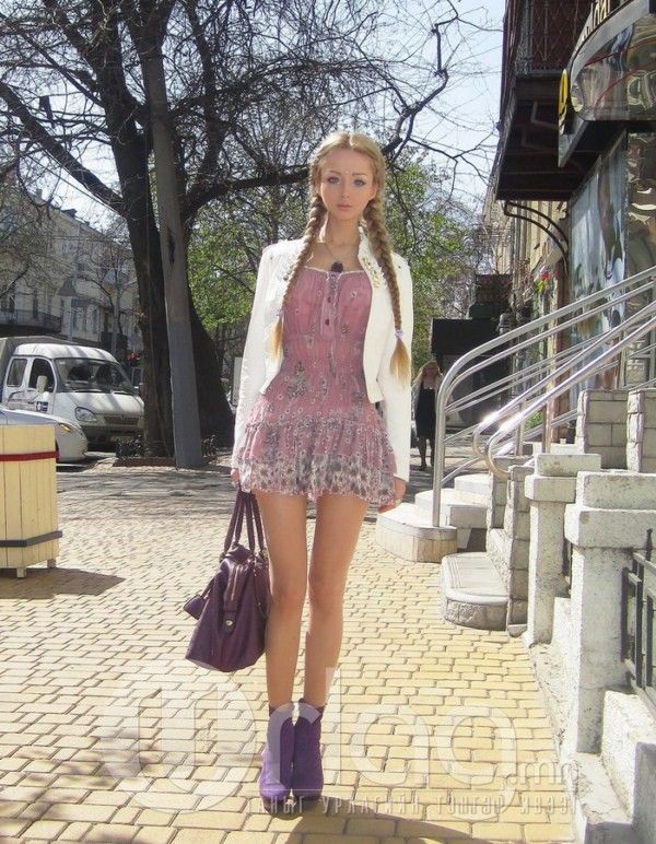  photo valeria-lukyanova-06_zpsaa14d09b.jpg