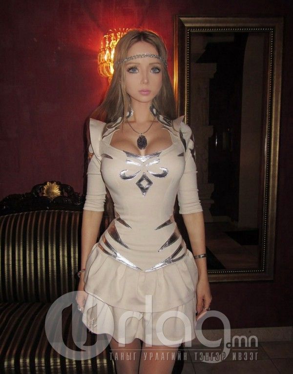  photo valeria-lukyanova-10_zpsda6daa41.jpg