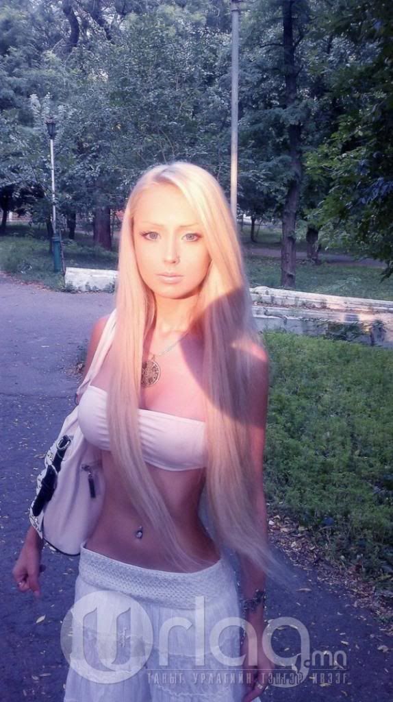  photo valeria-lukyanova-168_zpsbc19d47a.jpg