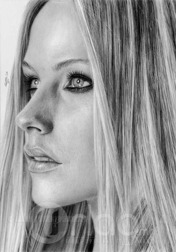  photo 1275969896_dosengorg_incredible_female_portraits_drawn_by_pencils_37_zps47321fd6.jpg