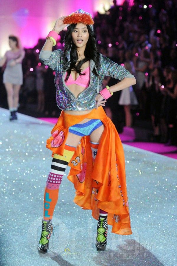  photo victorias_secret_fashion_show_26_zpsba74c5cf.jpg