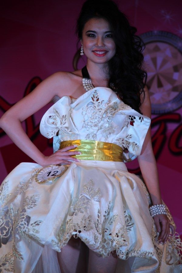  photo Missmongolia2014gala103_zps1b1c5e79.jpg