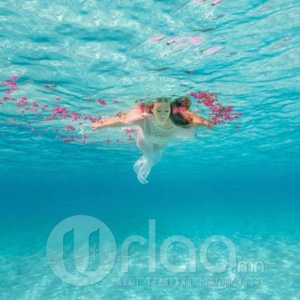  photo underwater_photoshoot_12_zps455621cf.jpg