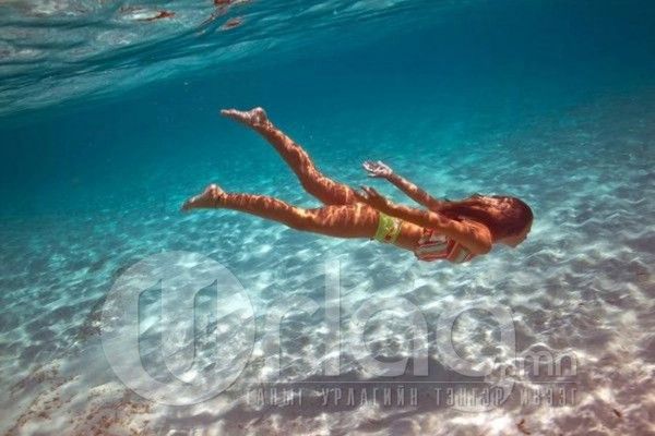  photo underwater_photoshoot_30_zpsf95e15fc.jpg