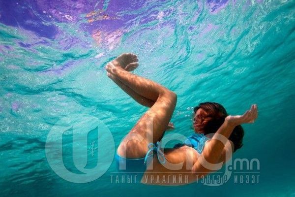  photo underwater_photoshoot_39_zps71e16562.jpg