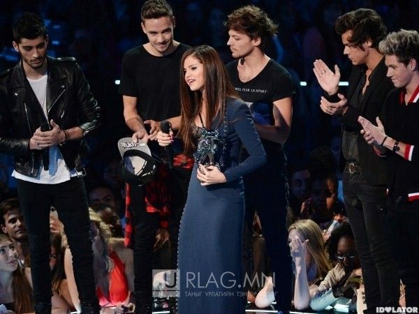  photo mtv-vmas-2013-selena-gomez-one-direction-600x450_zps80249939.jpg