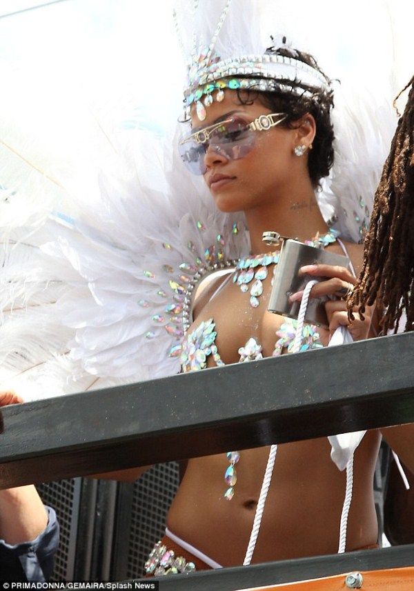  photo rihanna-11_zpsb99b0ca3.jpg