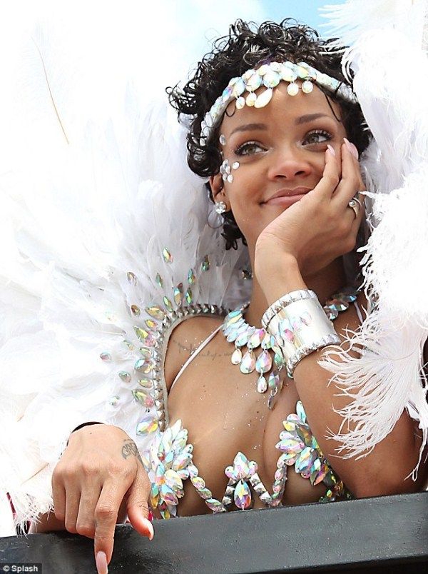  photo rihanna-24_zpsf61235be.jpg