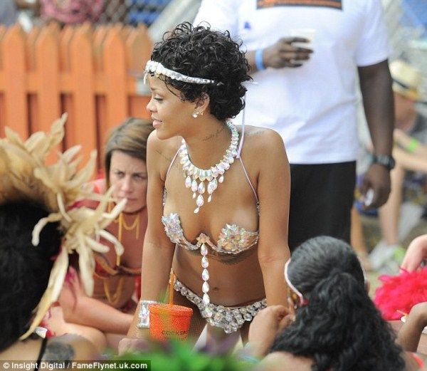  photo rihanna-27_zps17d98f06.jpg