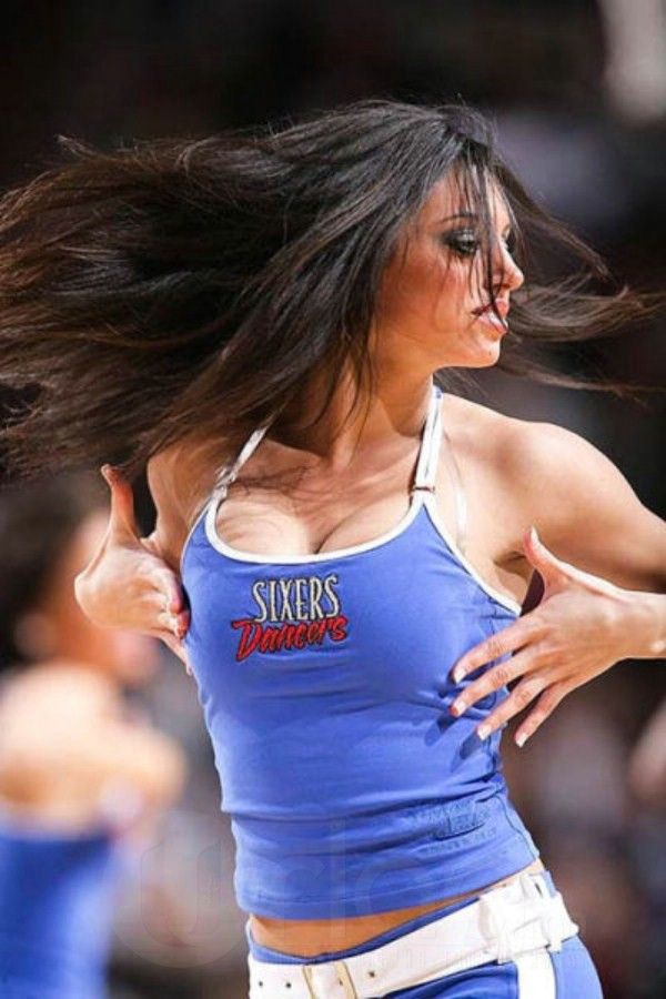  photo 1298410318_nba_dancers_cleavage_640_28_zpsaa1ead98.jpg