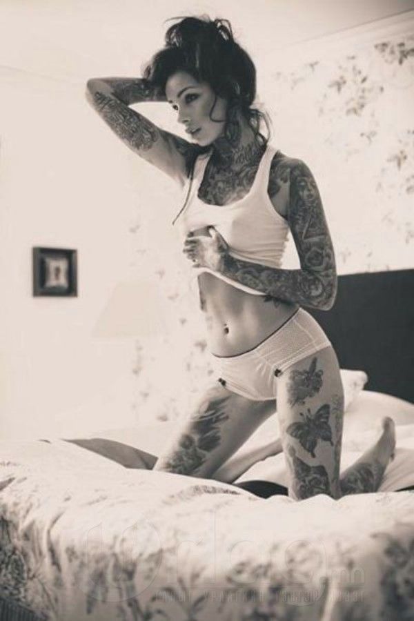  photo tattooed_chicks_22_zps8fa4f791.jpg