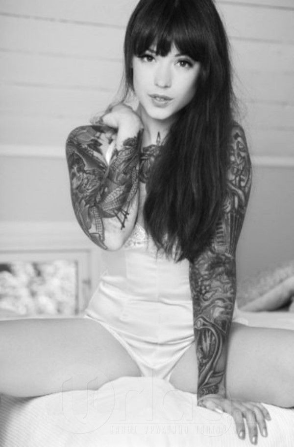  photo tattooed_chicks_56_zps10b981ea.jpg