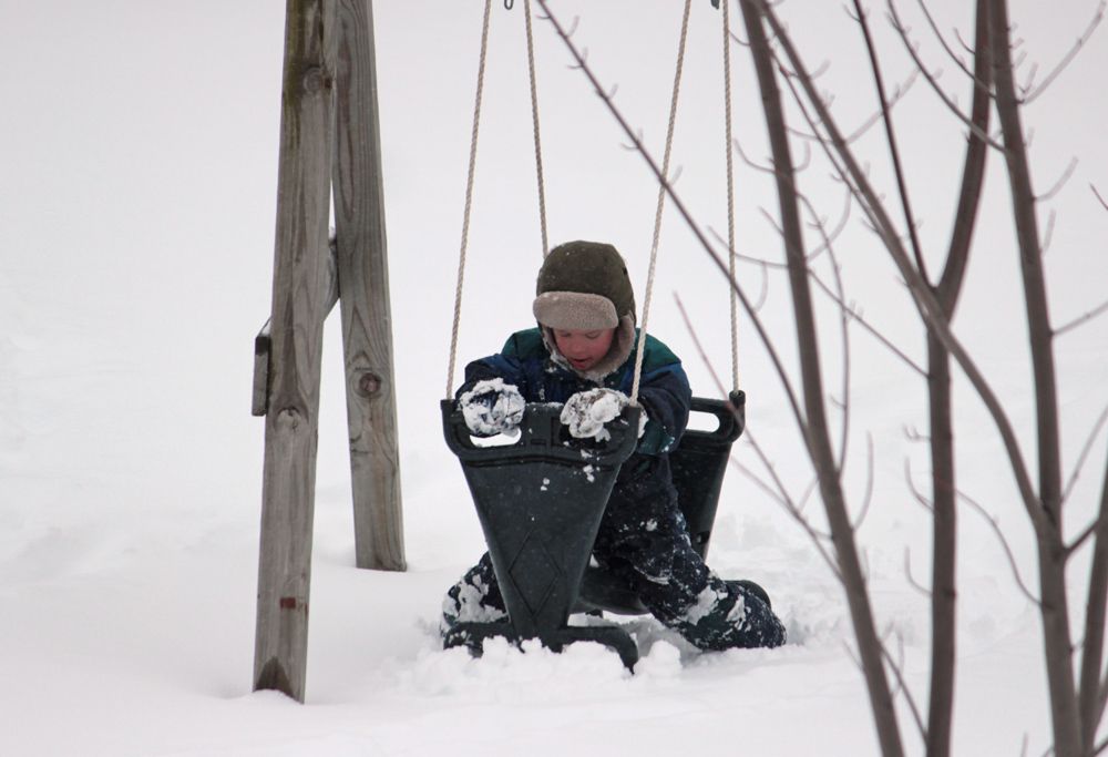  photo Big-Snow-swingset_zps2e9e8e5b.jpg