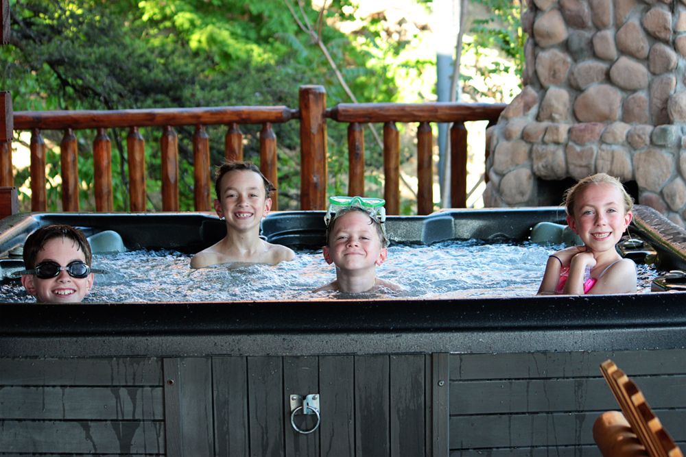 photo Cabin-Hot-Tub_zps24db7123.jpg