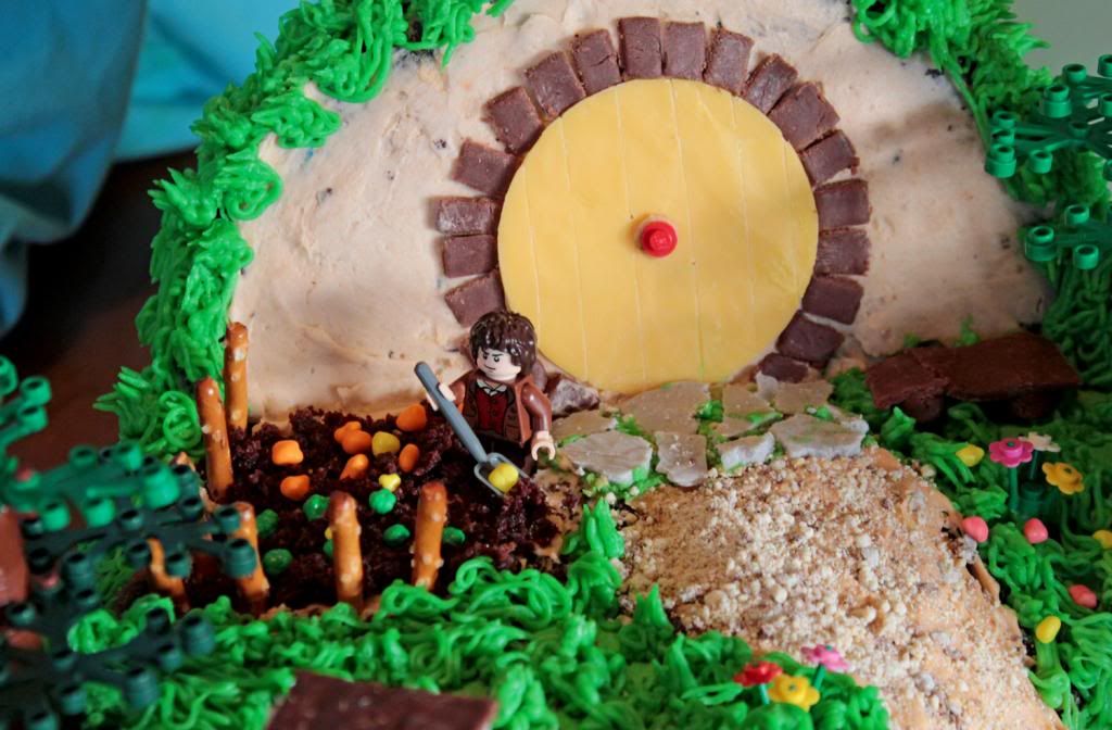 Hobbit Cake Gardening photo Hobbit-gardening_zpsbdc2b63e.jpg